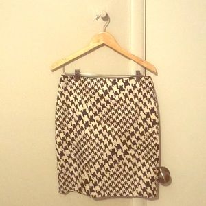White House black market pencil skirt